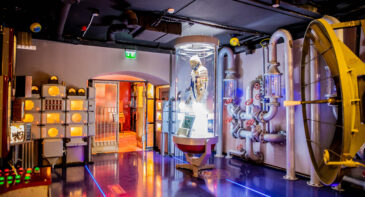 Retro Experience Center