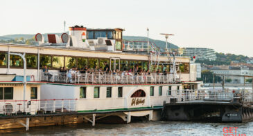 Special Holiday Cruises