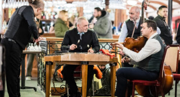 Dinner and Cruise with Fireworks