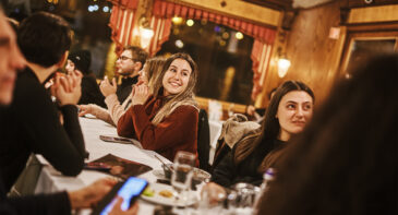 Budapest: Danube River Cruise with Goulash Soup & Lángos